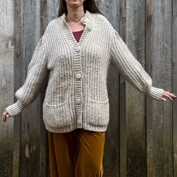 Super Chunky Vintage Cream Cardigan Sweater - Picture 6 of 13